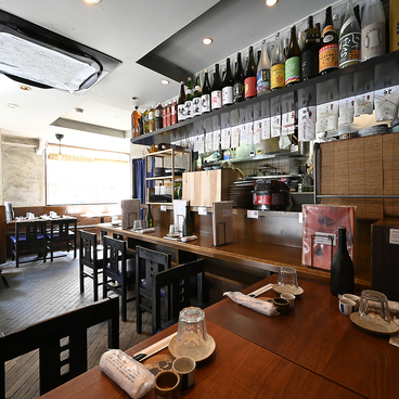 豚と鴨 おじさんと日本酒の雰囲気1