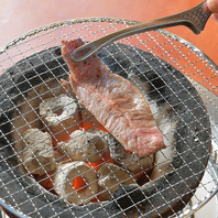 新鮮なお肉と時間をかけて作った自家製タレ