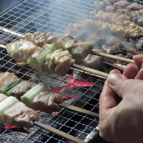 自慢の焼鳥をお愉しみ下さい★一つ一つ心を込めて炭火でじっくり焼き上げた焼き鳥◎