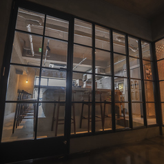 6名様以上のご利用で貸切のご対応も承っております。他のお客様を気にすることなくお身内だけでご宴会をお楽しみいただけます♪店内はお洒落で落ち着いた空間になっておりますので、会社の歓送迎会やお誕生日パーティーなど幅広い用途でご利用いただけます。美味しい料理を嗜みながら素敵な宴をご堪能ください。