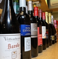 飲み放題でも、お酒の入れ方に本物を。