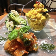 目にも美味しい♪華やかな内装に負けない鮮やかな料理！