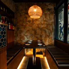 天ぷらと酒 いづち みなとみらい本店の雰囲気1