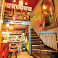 おしゃれな吹き抜けの店内♪