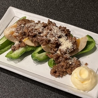 シャキシャキピーマンと旨味溢れる挽き肉の競演