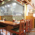お一人様大歓迎のカウンター席となっております。木のぬくもり感じるカウンターはついつい長居してしまうような居心地の良さ◎仕事帰りや買い物帰りにもお気軽にお立ち寄り頂けます。美味しい牛タンをじっくりご堪能下さい。