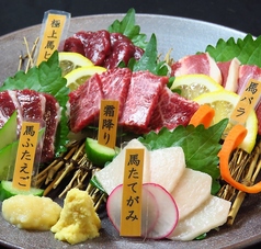 馬刺し 名物馬丼 馬タン牛タン 西銀座通り店の写真