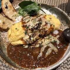 和牛スジオムハヤシライス