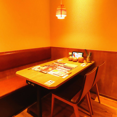 ゆったりとお過ごしいただけるお席を各種ご用意。会社帰りのお食事やご宴会にも是非ご利用ください！