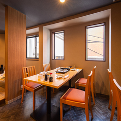 2階にも4名掛けテーブルをご用意がございます。