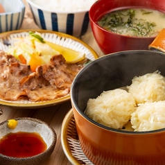 いかしゅうまいと牛たん麦とろろ定食