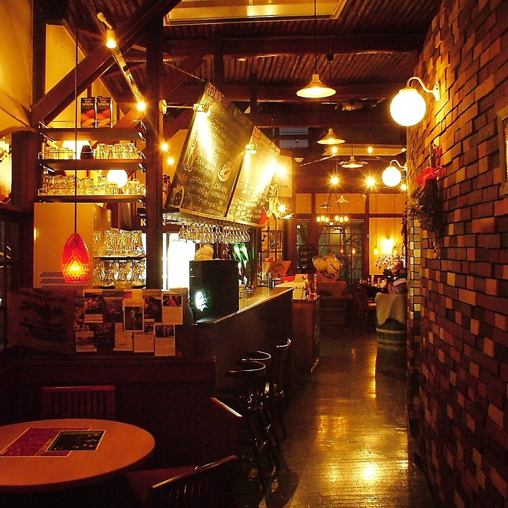 最大100名様まで収容可能！記念日パーティーや結婚式2次会などお祝い事の際にはぜひご利用ください♪