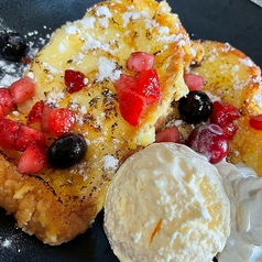 フレンチトースト（アイスクリーム付）