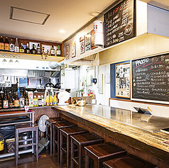 居酒屋 八千(パッチ)の雰囲気3