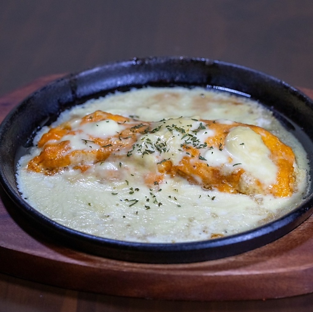 鉄板で焼き上げるオリジナルの創作料理！新感覚との出会いにご期待ください♪