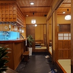 綺麗な店内は、落ち着いた雰囲気でゆっくりお食事をお楽しみいただけます。