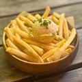 料理メニュー写真&nbsp;フライドポテト アンチョビバター