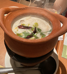 トムカーカイ（鶏肉のココナッツミルクスープ　2～3人前）
