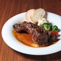 料理メニュー写真&nbsp;赤ワインソースで煮込んだスペアリブ