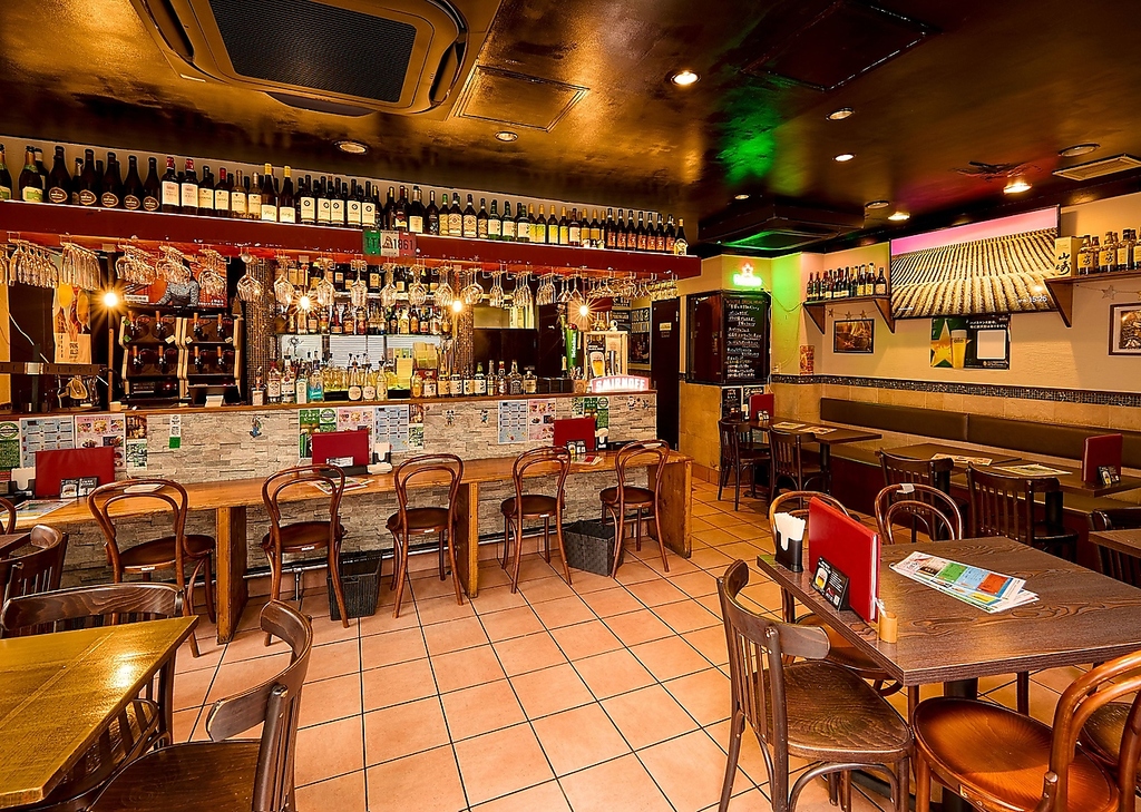 炭火焼&ワインバル イロリアの写真ギャラリー