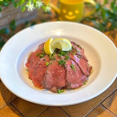 ネギ塩だれ　ローストビーフ丼