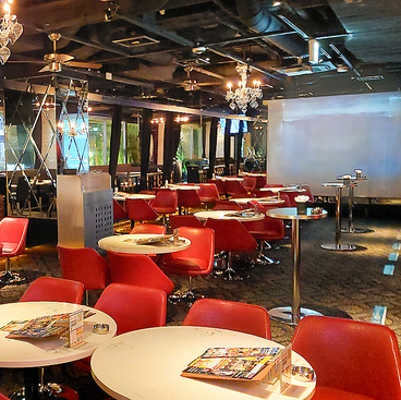 ダイニングダーツバー Bee 銀座店の雰囲気1