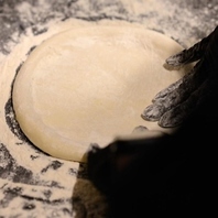 手作りのピッツァ