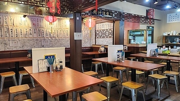 焼小籠包ドラゴン 蔵前店の雰囲気1