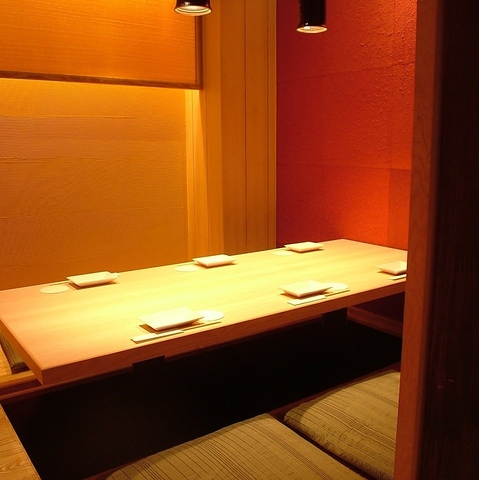 地下鉄四条駅直通！【個室あり】接待・会食に最適な和モダン空間