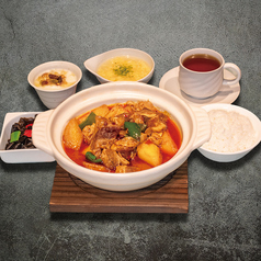 【ランチメニュー 各種】主菜・副菜・スープなどを一緒にご提供！《980円(税込)》の写真