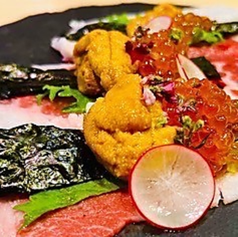 地産地消にこだわったお店。年中食べられる牡蠣、穴子、コウネと新鮮な地の物が◎