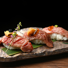 神戸牛肉寿司3貫盛赤身、中とろサーロイン