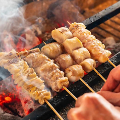 炭火で焼き揚げた串焼き♪ お手頃価格のドリンク！