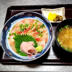 天然白身魚の漬け丼