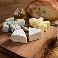 料理メニュー写真&nbsp;チーズ盛り合わせ