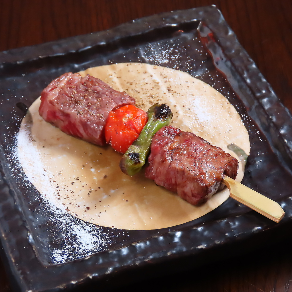 絶品の熊本あか牛のロース串。さっぱりとした脂と旨味の極み。