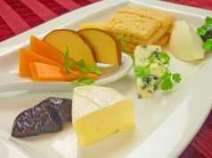 各種チーズ/盛り合わせ