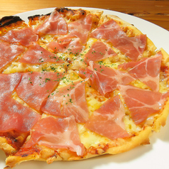 季節の魚とオニオンのピザ／生ハムとにんにくのピザ／オリジナルミンチのピザ(各種)