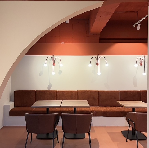 EASAM cafe and bar C[TJtFAho[