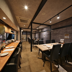 店舗全体の貸切も承っております。着席スタイルでまとまった人数でのご宴会が可能◎プロジェクターの持ち込みや余興など、貸切ならではの演出もご相談ください。会社の忘年会や新年会、同窓会などにぜひご利用ください♪