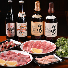 【絶品の自家製ダレで、肉の旨味を引き立てる】