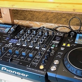 フロア１＆３はDJブース完備！（操作は経験者の方のみ可能。）予約時に事前にお知らせください。