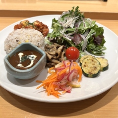 土曜限定ランチ日替わりサラダランチプレート