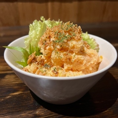揚げ玉葱と明太子のポテトサラダ