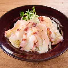 パスタやピザ、おつまみまで種類豊富なメニュー♪