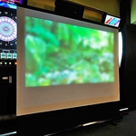 90インチの大型スクリーンあります！