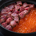 料理メニュー写真&nbsp;いくらと肉土鍋ご飯　2~3人前