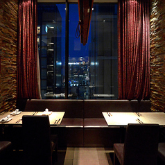 【半個室】人気の個室！テーブル席。最大8名様までご案内可能。銀座2丁目の好アクセスで様々な利用用途に◎アルプス山麓から届いた石材やヨーロッパから輸入された家具雑貨など、店内はヨーロッパ文化を取り入れたスタイリッシュな空間。デートや合コンなど様々な用途での利用が可能。