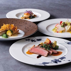 スカイラウンジ オーロラ 京王プラザホテルのコース写真