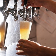 個性豊かなクラフト生ビールを飲み比べ♪